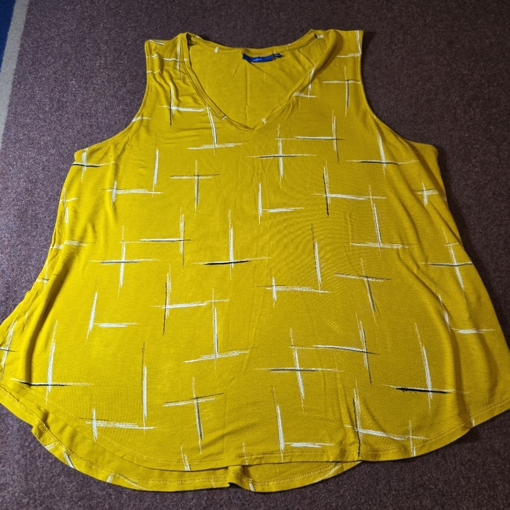 Apt 9 Yellow And Blue Tank Top Size XL Pilling In Armpit